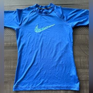 Nike Swim UPF 40 Dri-Fit Short Sleeve Women’s Shirt Size Small.